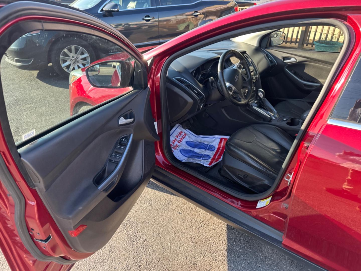 2014 Burgundy Ford Focus (1FADP3N23EL) , located at 5700 Curlew Drive, Norfolk, VA, 23502, (757) 455-6330, 36.841885, -76.209412 - Photo#6